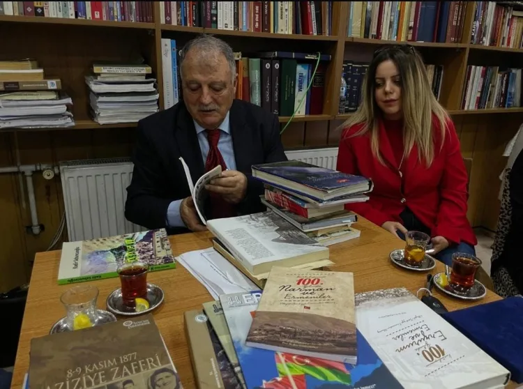 Prof. Dr. Kürkçüoğlu’na Kültürel Onur Plaketi