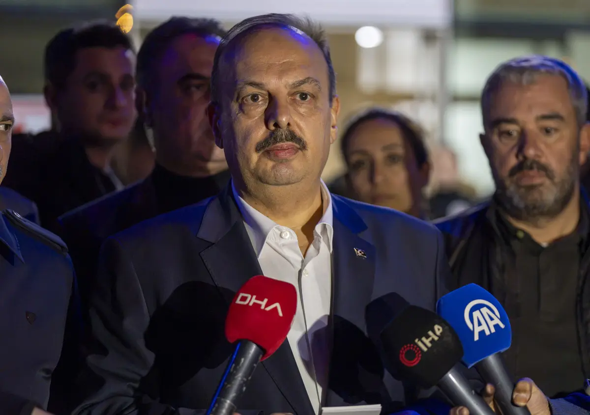 Ankara da uygulama noktasında polise ateş açıldı: Bir polis şehit oldu 2