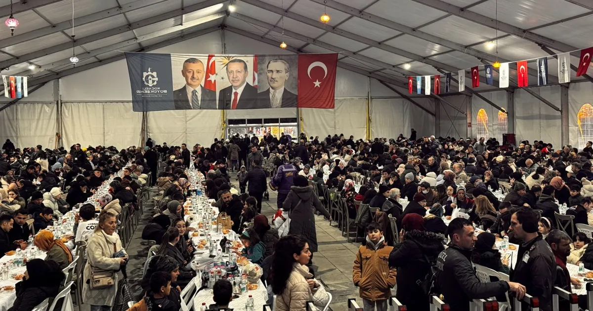 Ramazan Çadırı’nda Tasavvuf ve Ebru Sanatı