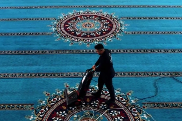 Ramazan’da Camiler Gül Kokuyor!