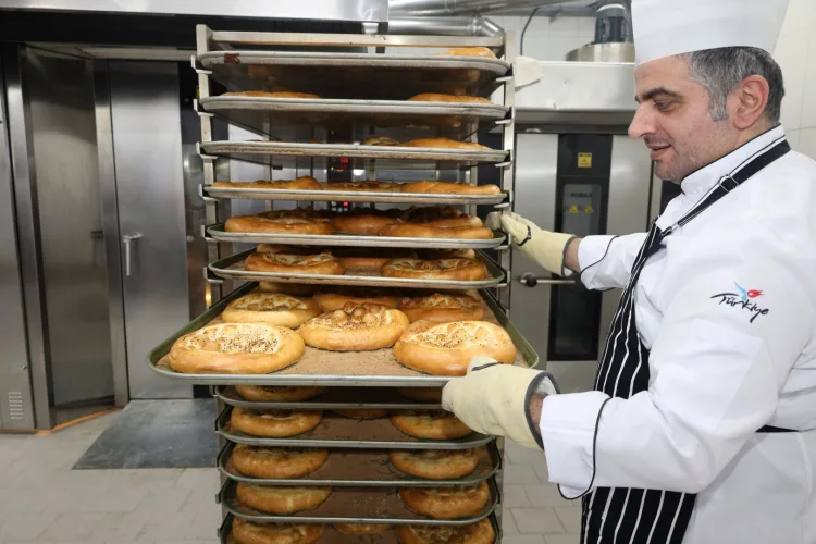 Ramazan Pidesi 20 TL, Kocaeli’de Sofraları Şenlendiriyor!