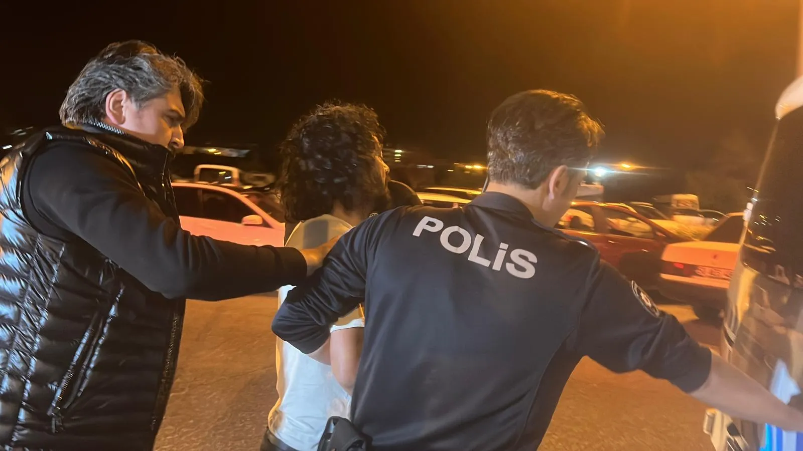 Rehin Kalan Sağlık Görevlileri Polisten Kurtuldu!