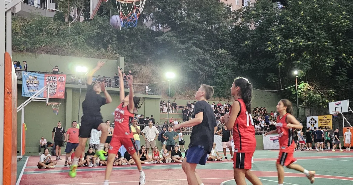 Rekor Katılım: Gölcük’te Sokak Basketbolu Coşkusu!