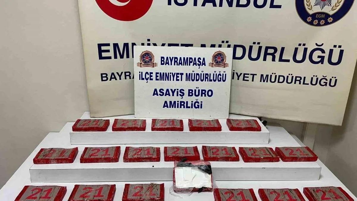 Reyhanlı’da Park Halindeki Minibüs Yandı!