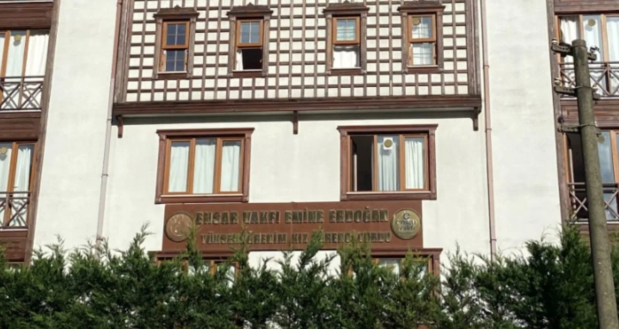 Rize’de 46 Öğrenci Zehirlenme Şüphesiyle Hastaneye Başvurdu