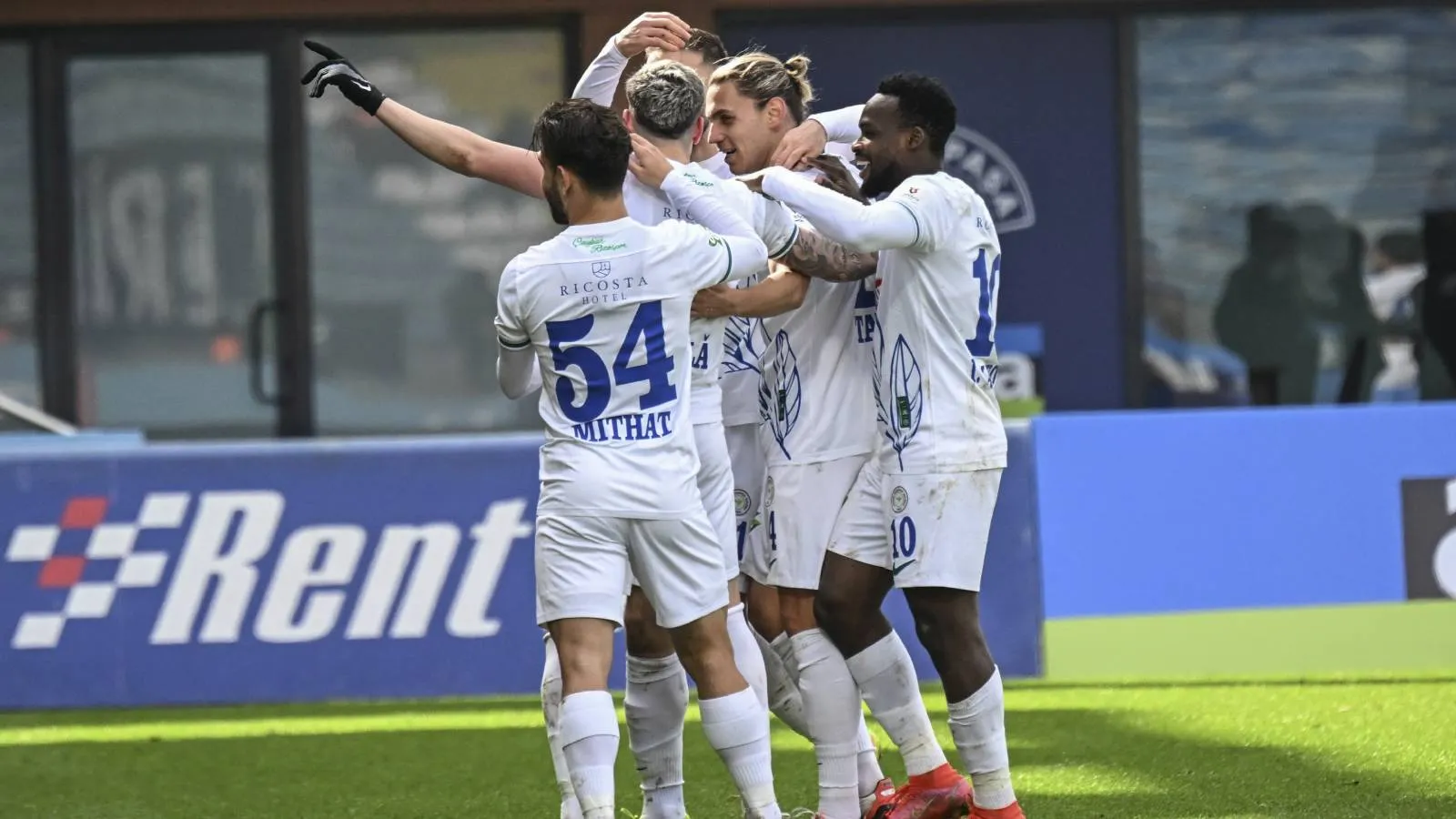Rizespor, Kasımpaşa’yı 3-0’la geçti!