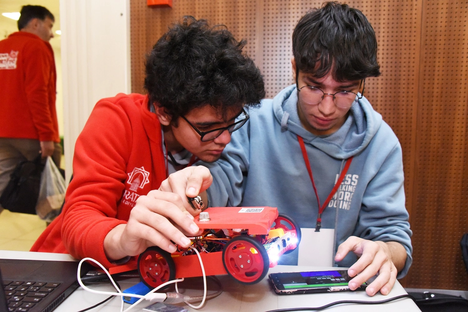 ROBOFEST KONYA: Gençler İçin Teknoloji Şöleni!