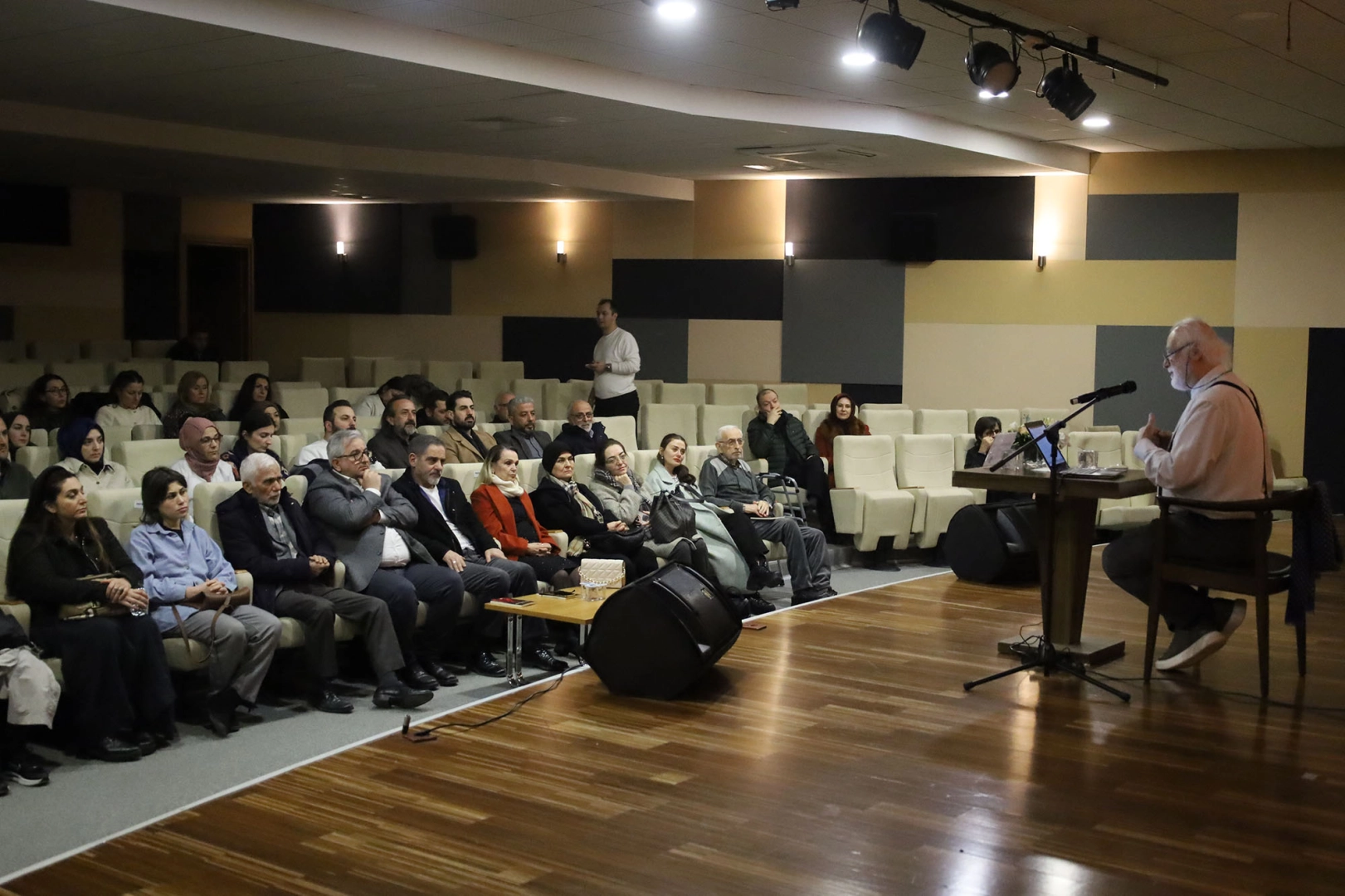 Ruhun Sarayına Girebilmektir: Sakarya’da Söyleşi