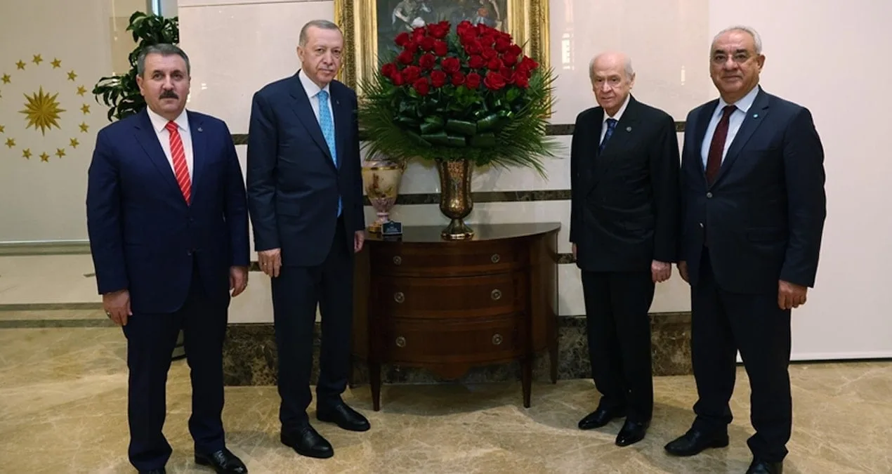 Saadet Partisi’nden AKP’ye Yakınlaşma Sinyali!