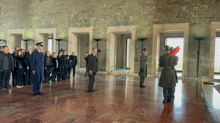 Sağlık Çalışanları Anıtkabir’de Sorunları Dile Getirdi