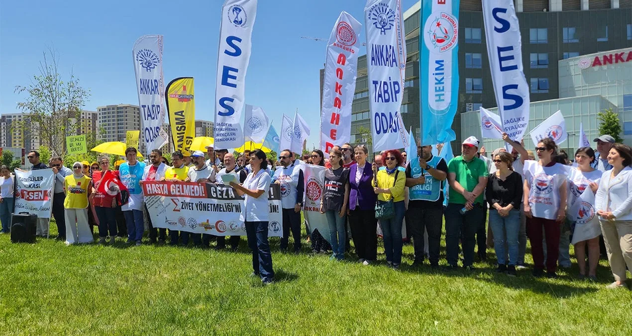 Sağlık Çalışanları: Eziyet Yönetmeliği Geri Çekilsin!