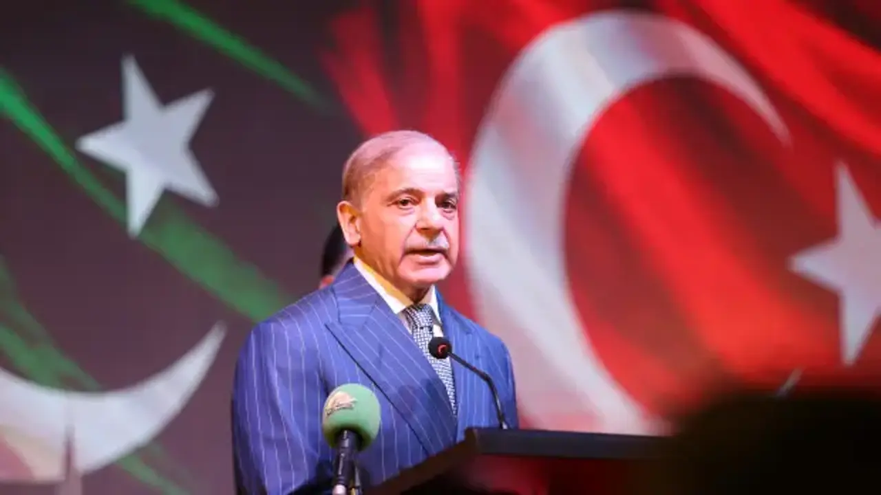 Şahbaz Şerif Türk iş dünyasını Pakistan'a yatırım yapmaya davet etti