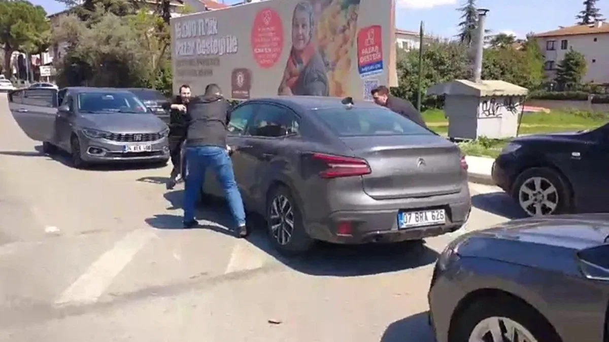 Sahte Baz İstasyonu Operasyonu: 7 Casus Yakalandı!
