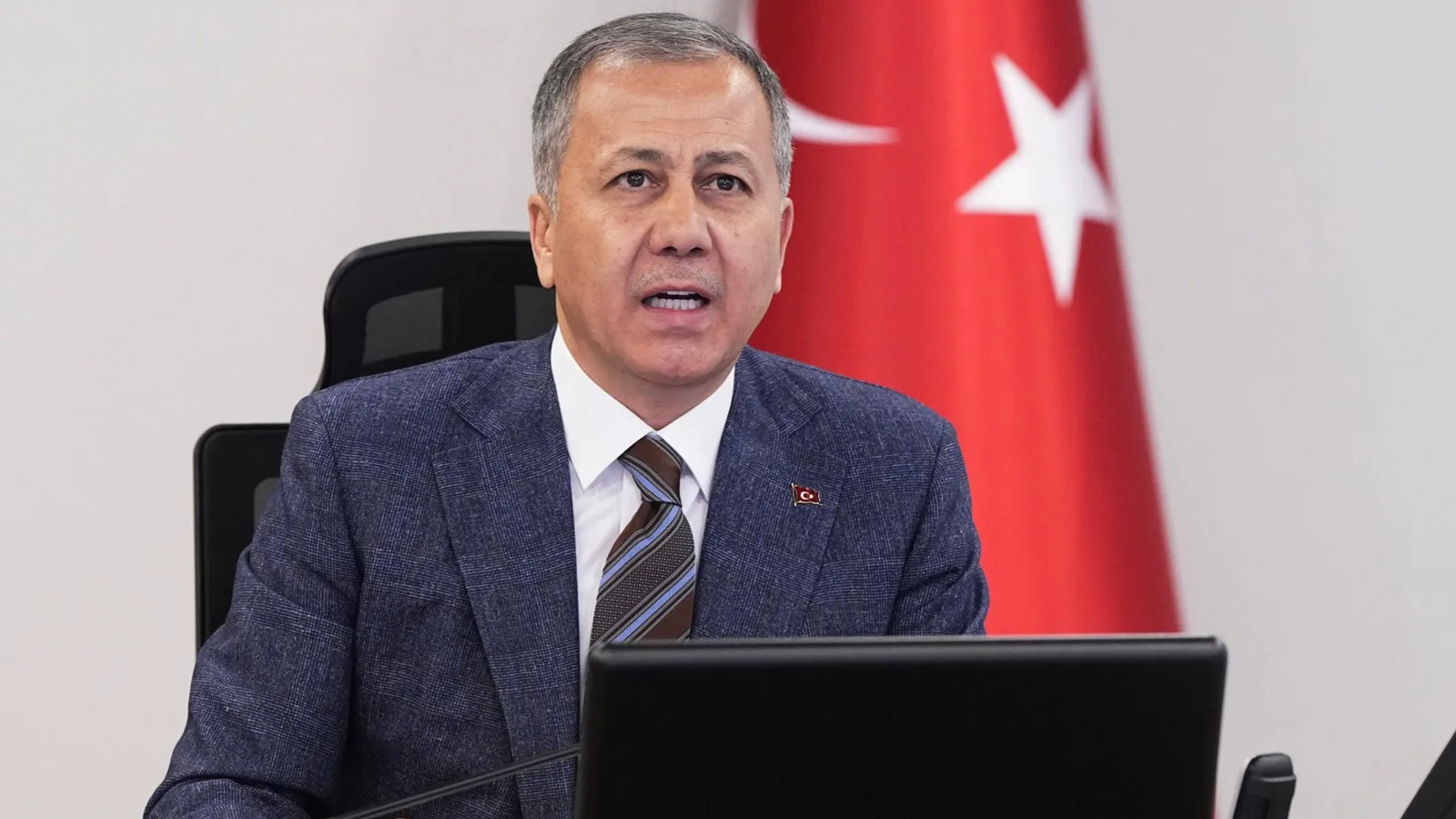 Sahte Belgelerle Operasyonda 197 Şüpheli Yakalandı