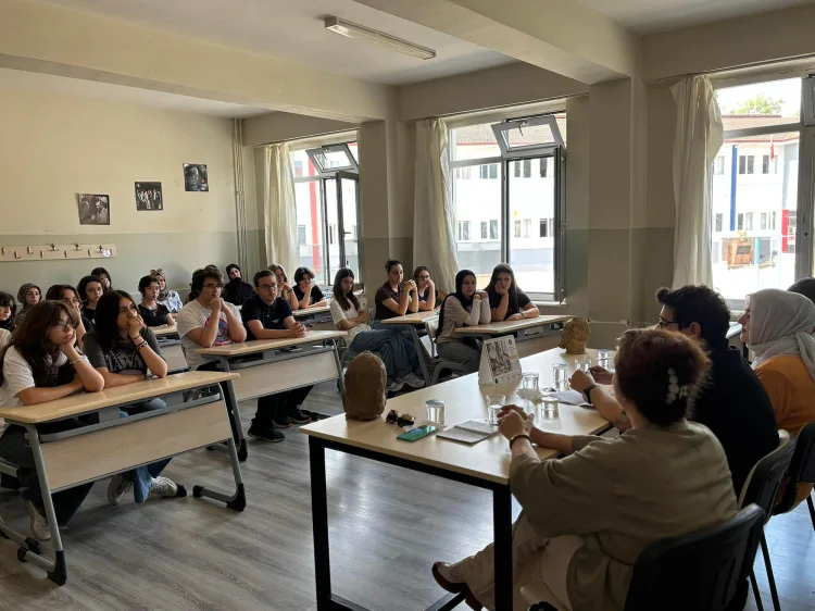 Şairler Liselerde: Edebiyat Rüzgarı Esti!