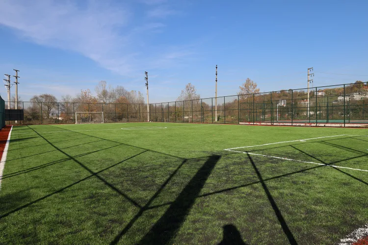 Sakarya’da Gençler İçin Modern Spor Sahaları