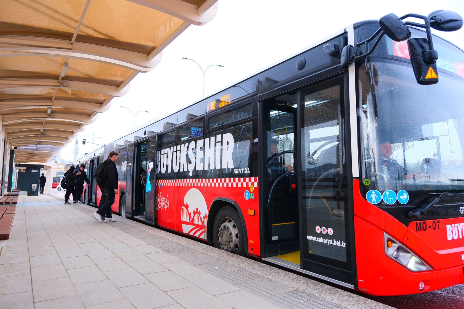 Sakarya’da Metrobüs Dönemi Başlıyor!