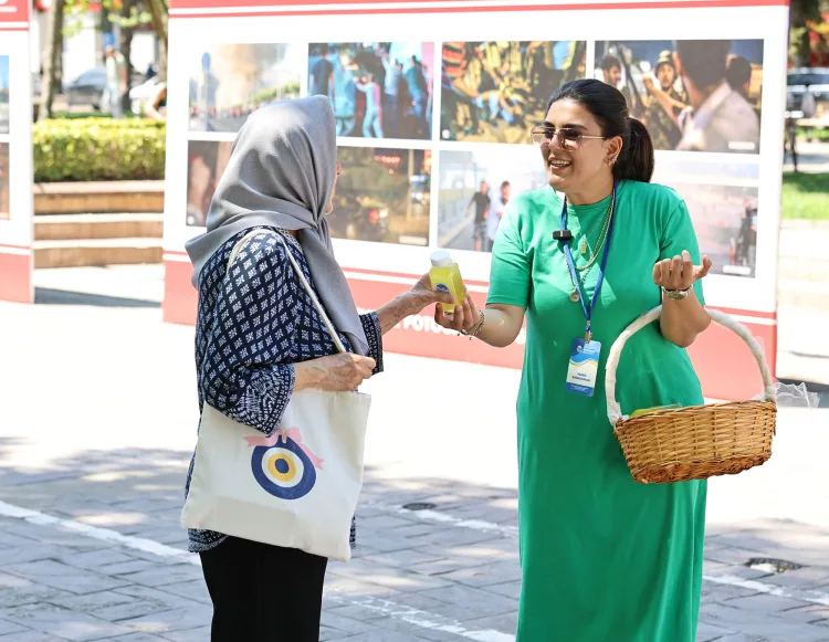 Sakarya’da Sıcak Havada Limonata İkramı ve Uyarı