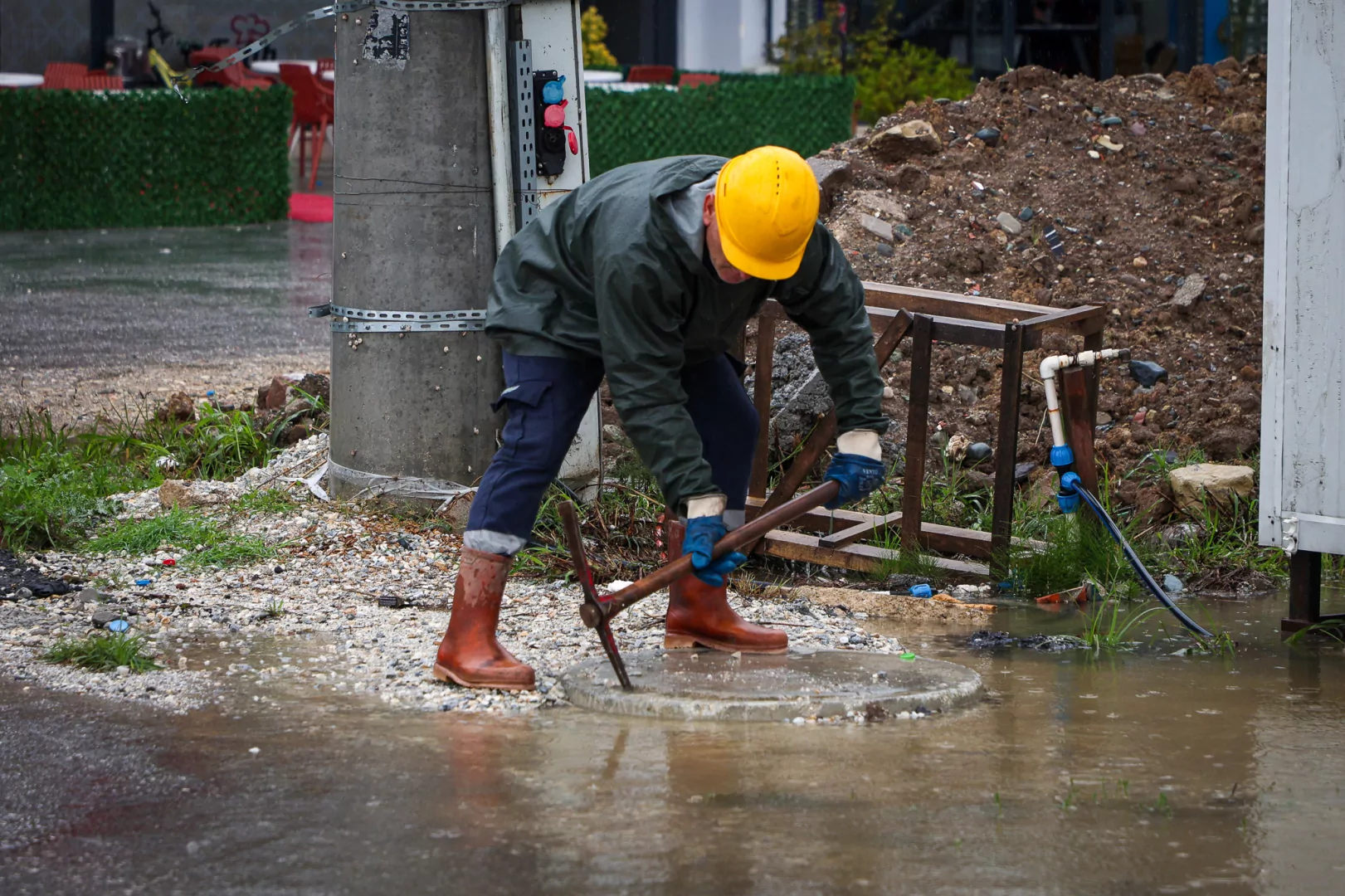 Sakarya’da Yağmur Sonrası Altyapı Temizliği Başladı