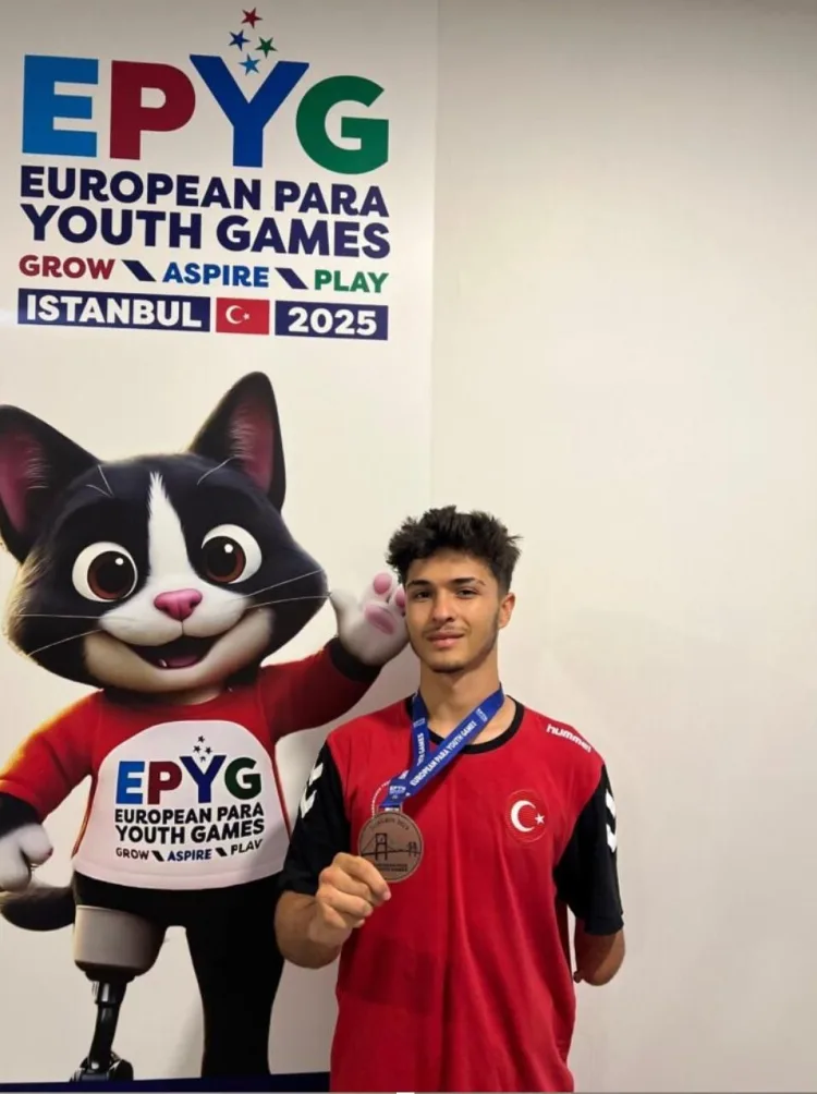 Sakarya Spor Kulübü’nden Şampiyonluk Yağmuru!