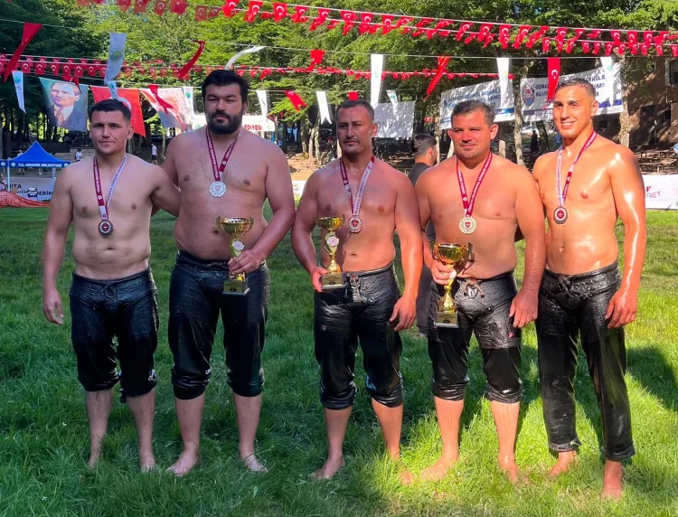 Sakarya Sporcuları Madalyaları Topladı!