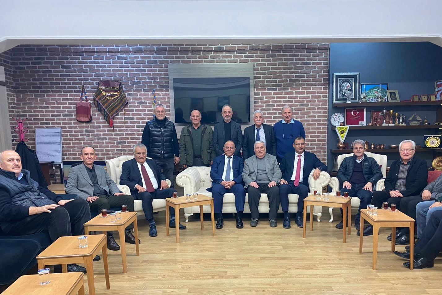 Sakarya Trabzonlular Derneği’ne Yıldız Ziyaret!