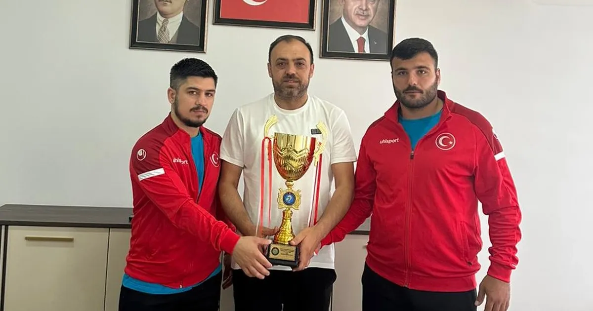Sakaryalı Güreşçiler Tokyo’da Madalya Peşinde!