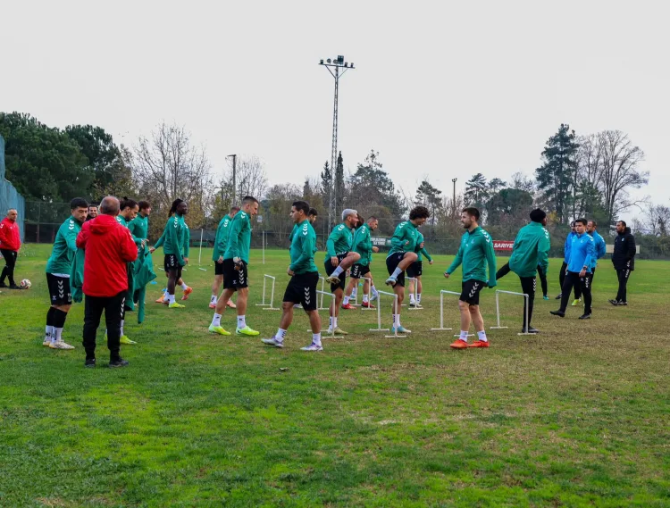 Sakaryaspor’a Moral Ziyareti: Başkan ve Vali Bir Arada