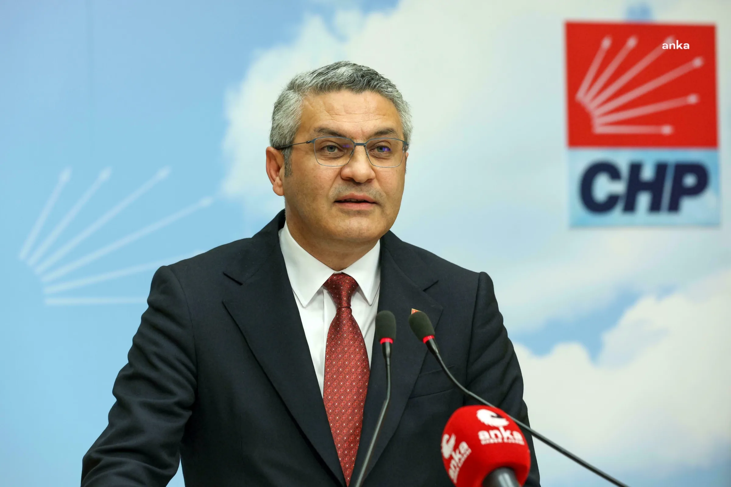 Salıcı: Bölünme, Demokrasiye Zarar Veriyor!