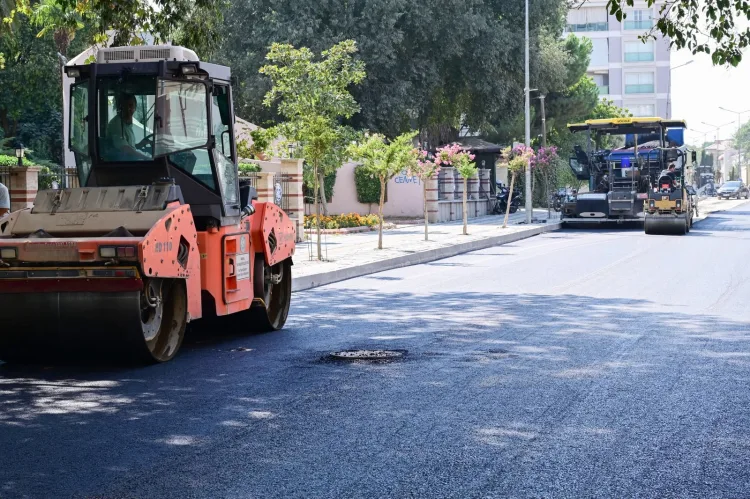 Salihli’de 3 Km’lik Caddeye Sıcak Asfalt Müjdesi!