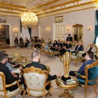 Şampiyon hentbolculardan Başkan Vekili Biba’ya ziyaret