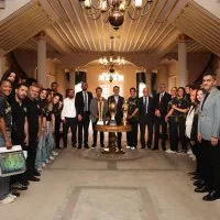 Şampiyon hentbolculardan Başkan Vekili Biba’ya ziyaret