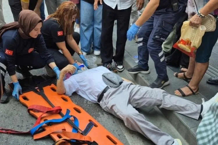 Samsun’da Motosiklet Yayaya Çarptı: 1 Yaralı