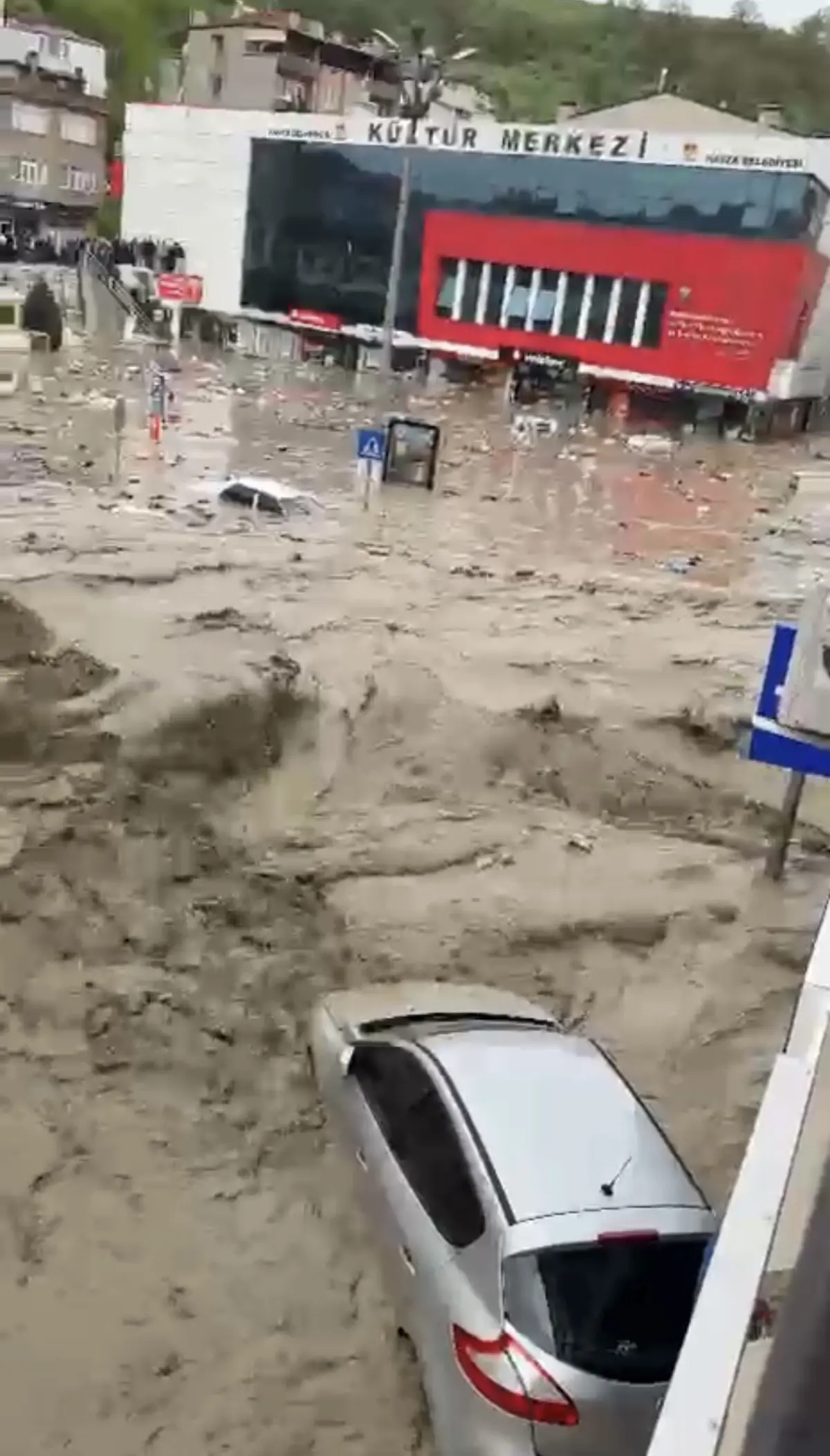 Samsun da sel! Can pazarı yaşandı: