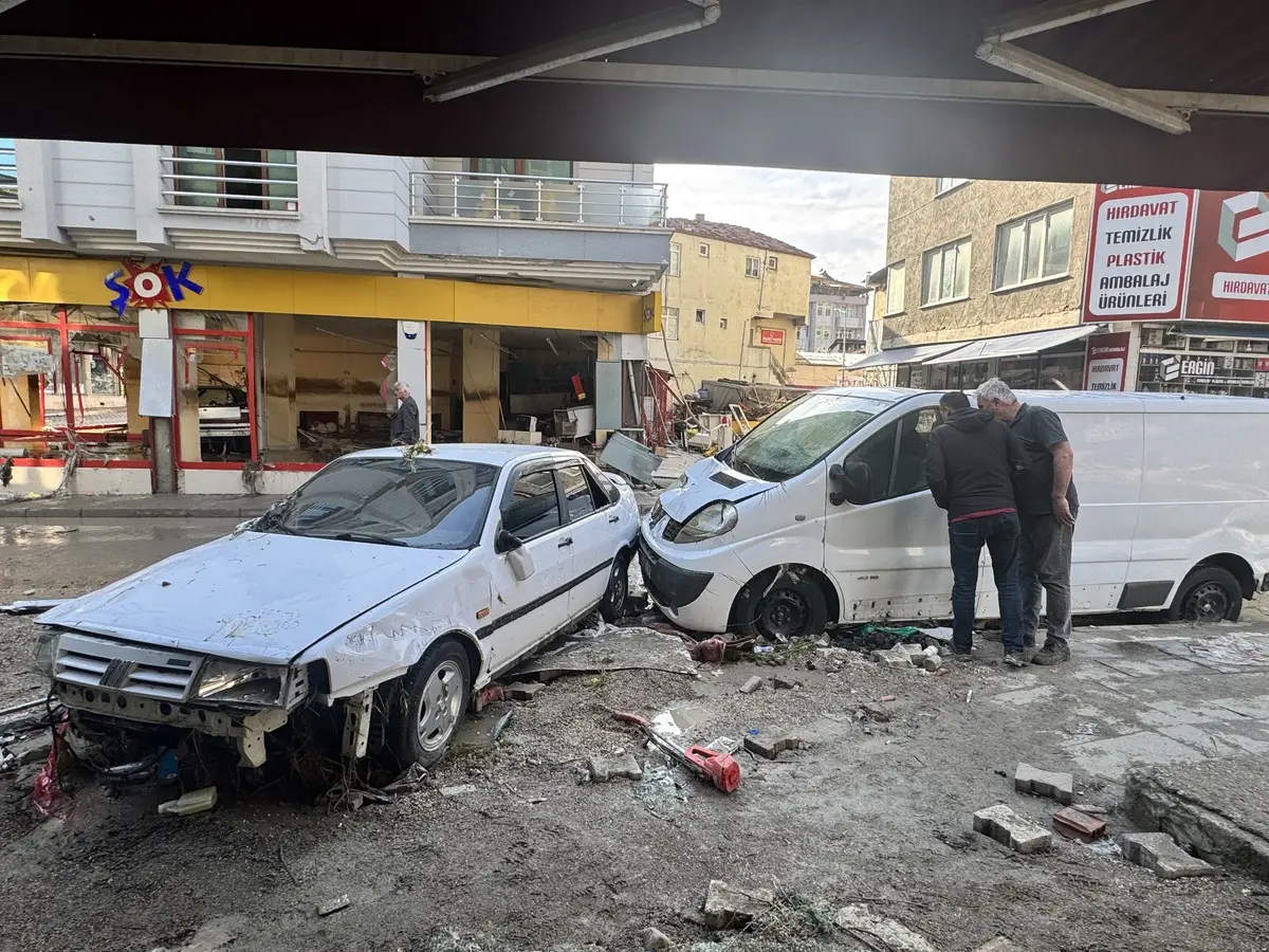 Dün gece kabusu yaşadılar! Şehir tanınmaz hale geldi 11