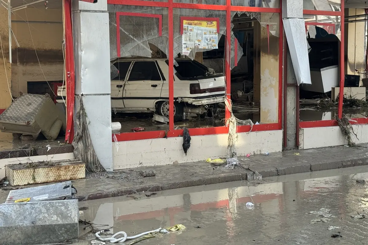 Dün gece kabusu yaşadılar! Şehir tanınmaz hale geldi 8
