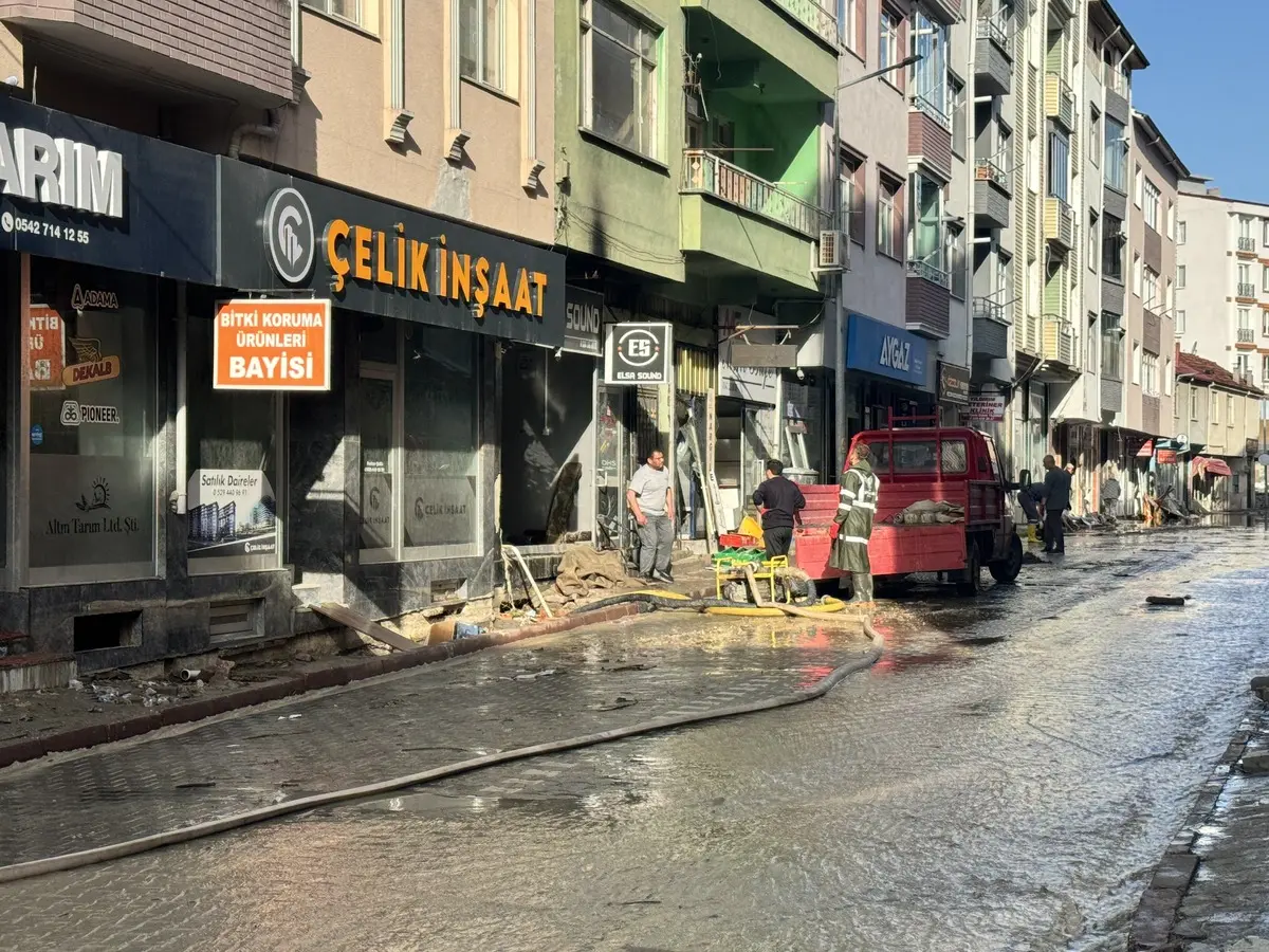Dün gece kabusu yaşadılar! Şehir tanınmaz hale geldi 9