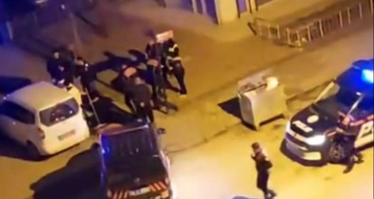 Sanal Medya Kavgası Sokakta Silahlı Çatışmaya Dönüştü