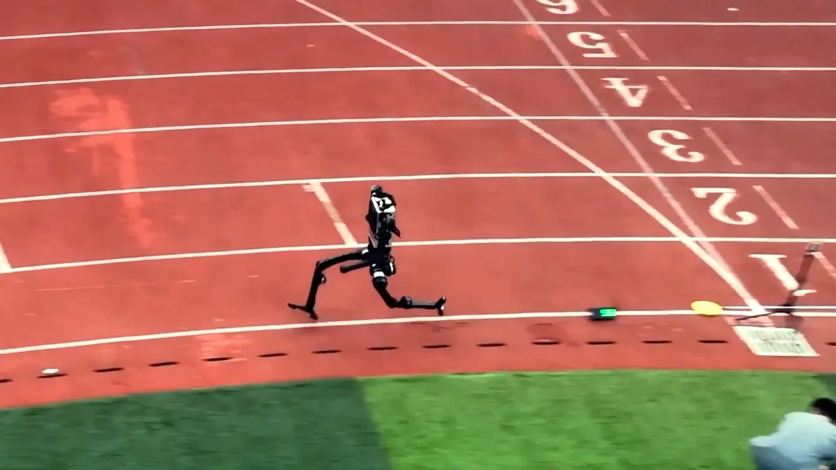 Saniyede 10 metre hıza ulaştı, Usain Bolt un rekoruna yaklaştı 3