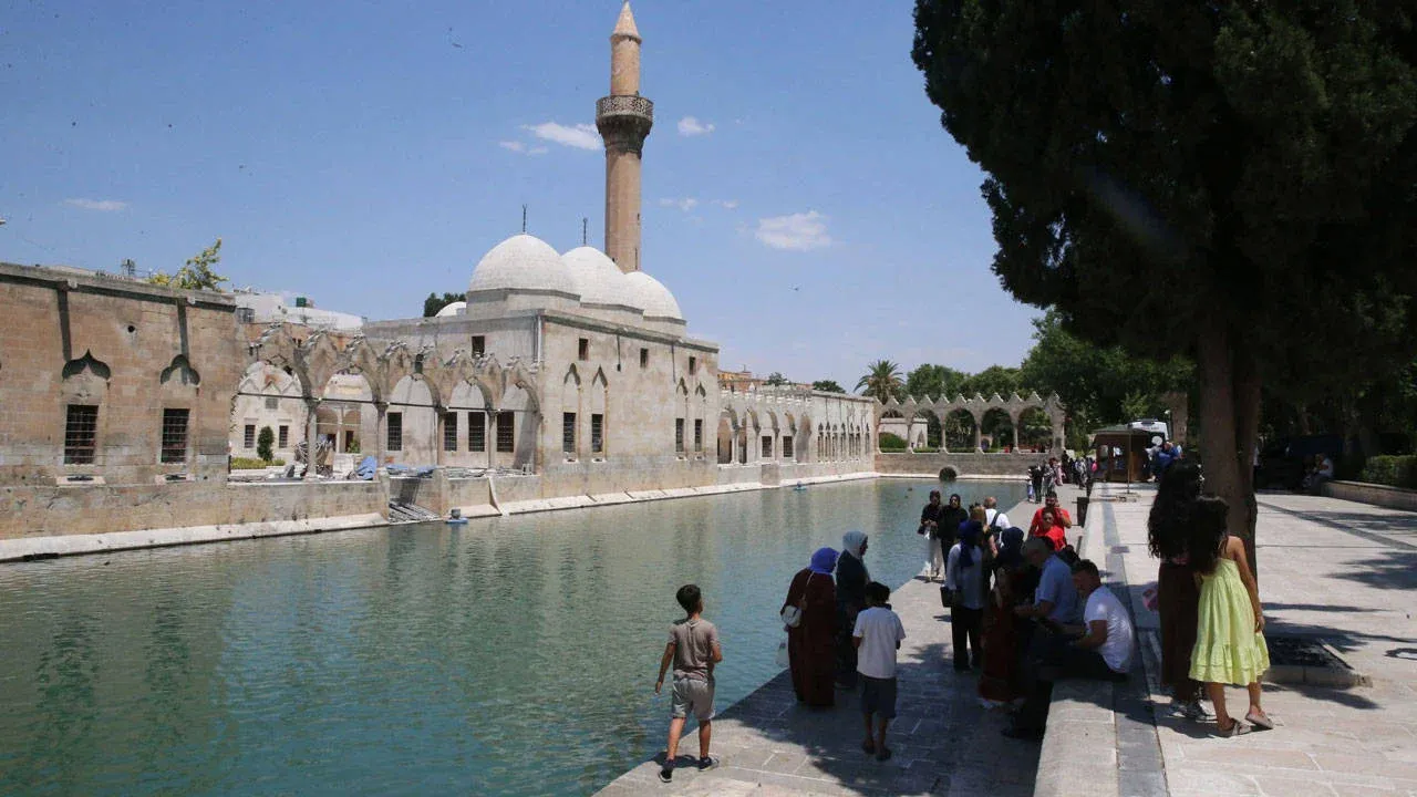 Şanlıurfa’da Kavurucu Sıcak, İşçiler Mesaiye Devam