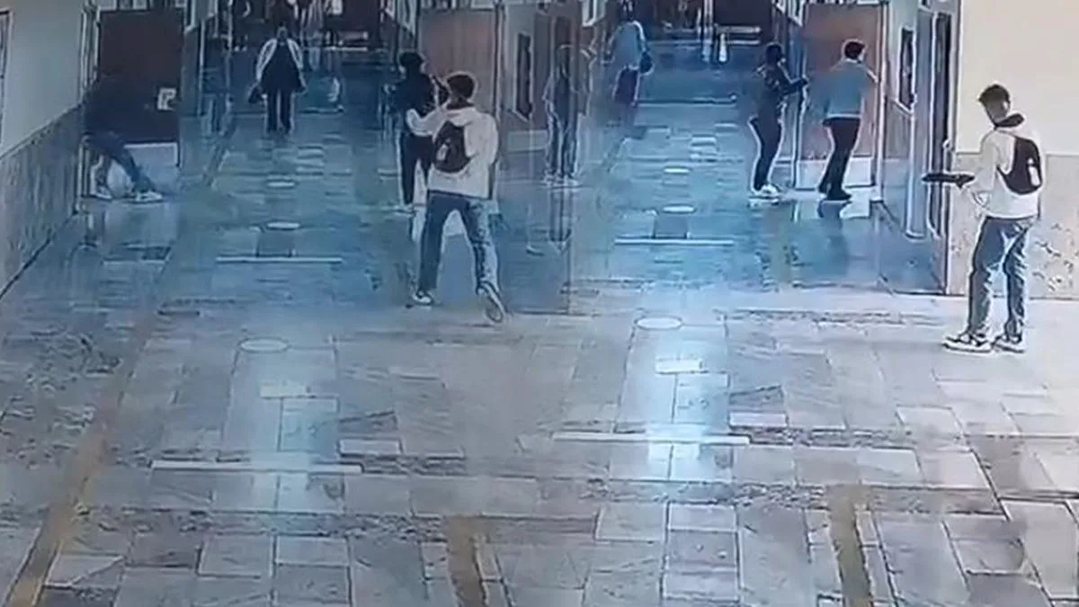 Şanlıurfa’da Okulda Silahlı Saldırı: 16 Yaralı!