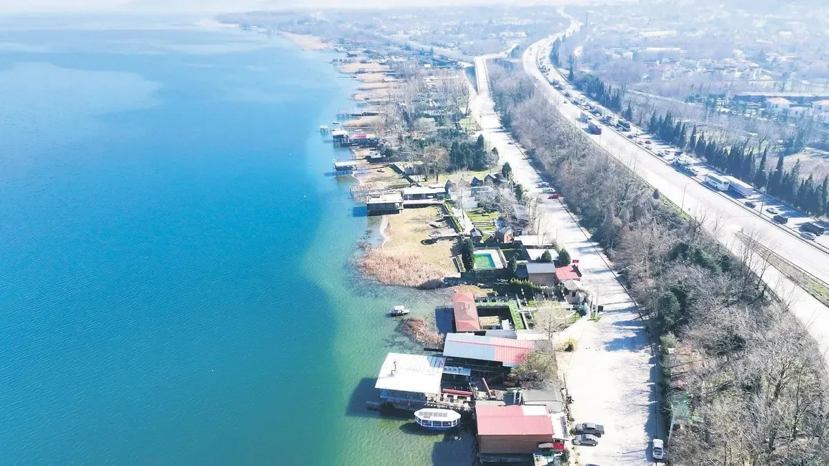 Sapanca Gölü’ne Kaçak Yapı Yıkım Projesi