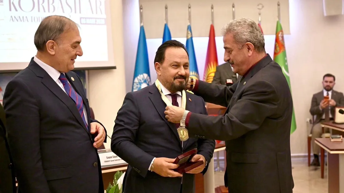 Sarıçam Belediye Başkanı’na Onur Madalyası