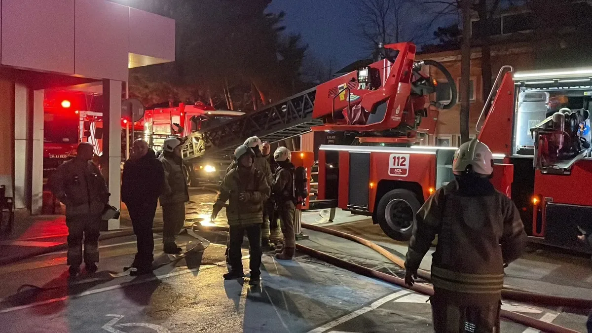 Sarıyer Hastanesinde Yangın: 11 Hasta Taşındı!