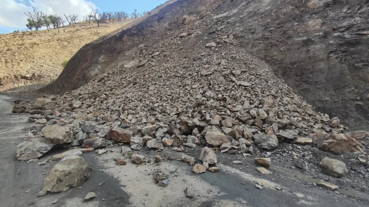 Sason’da Yağışlar Ulaşımı Zorlaştırıyor!