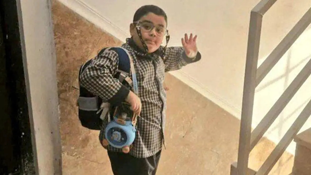 Savaşın acı gerçeği! ABD ile İsrail'in katlettiği bir öğrencinin son fotoğrafı ortaya çıktı... Annesine son kez el salladı 3