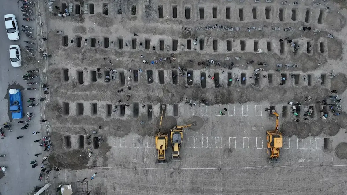 Savaşın acı gerçeği! ABD ile İsrail'in katlettiği bir öğrencinin son fotoğrafı ortaya çıktı... Annesine son kez el salladı 2