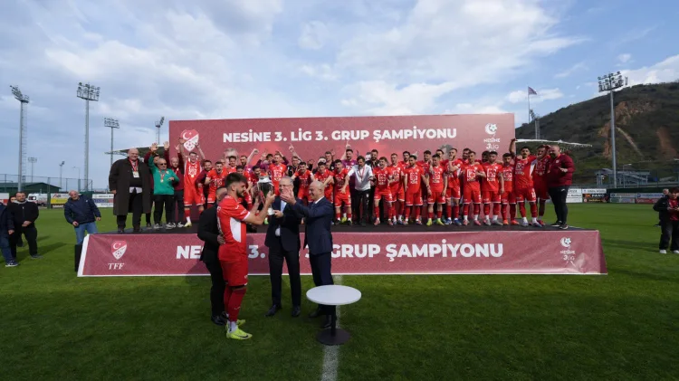 Sebat Gençlik Spor Şampiyonluk Kupasını Aldı!