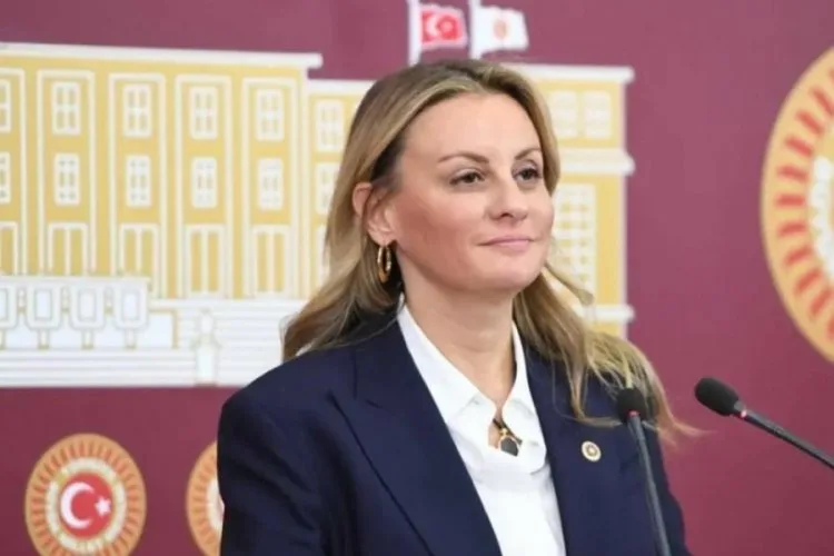 Seda Kaya Ösen CHP’ye Geçişini Resmen Açıklıyor!
