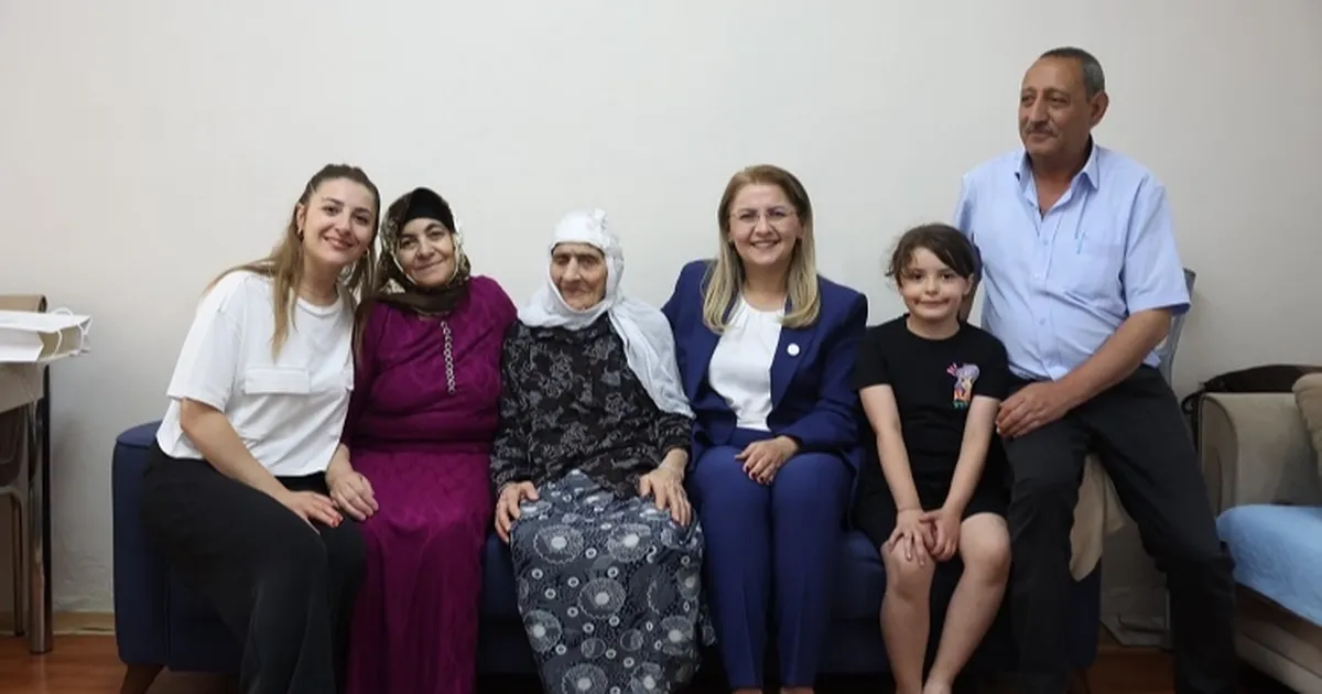 Şehit Ailesine Duygusal Ziyaret: Ovalıoğlu